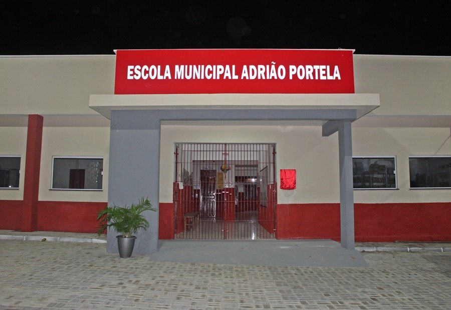 Escola Municipal Adrião Portela
